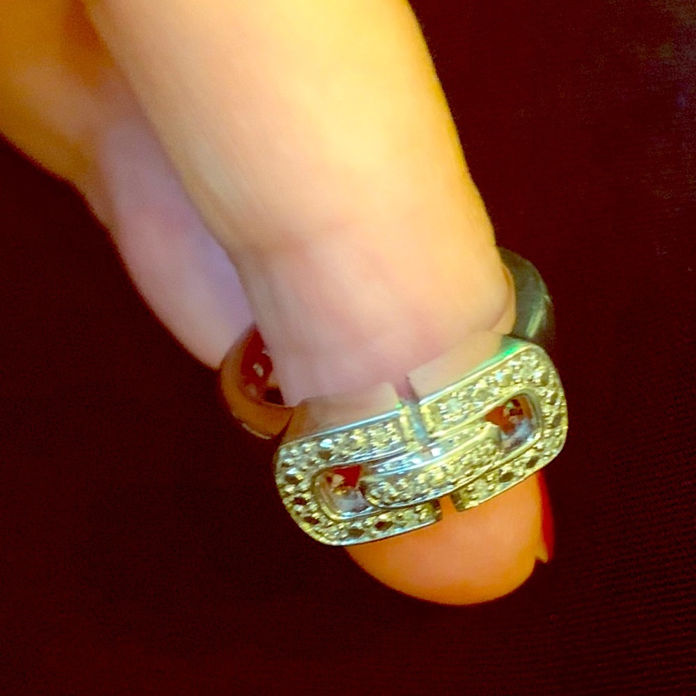 Very pretty Sterling Silver , Diamond accent ring